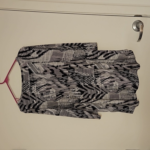 VENINI Black and white abstract static print 3/4 length sleeves XL tunic EUC - Picture 8 of 8